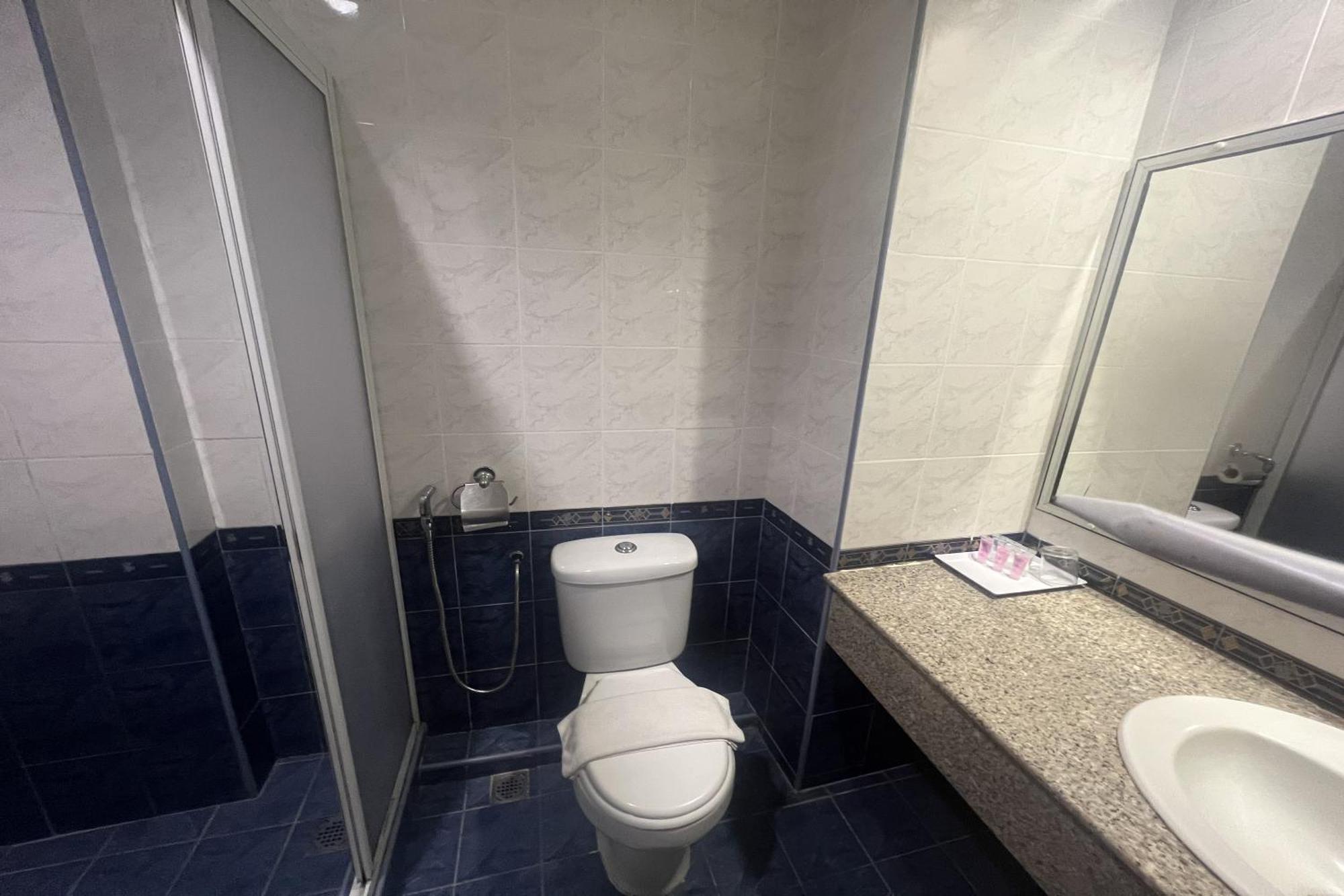 ברינצ'אנג Iris House Hotel מראה חיצוני תמונה