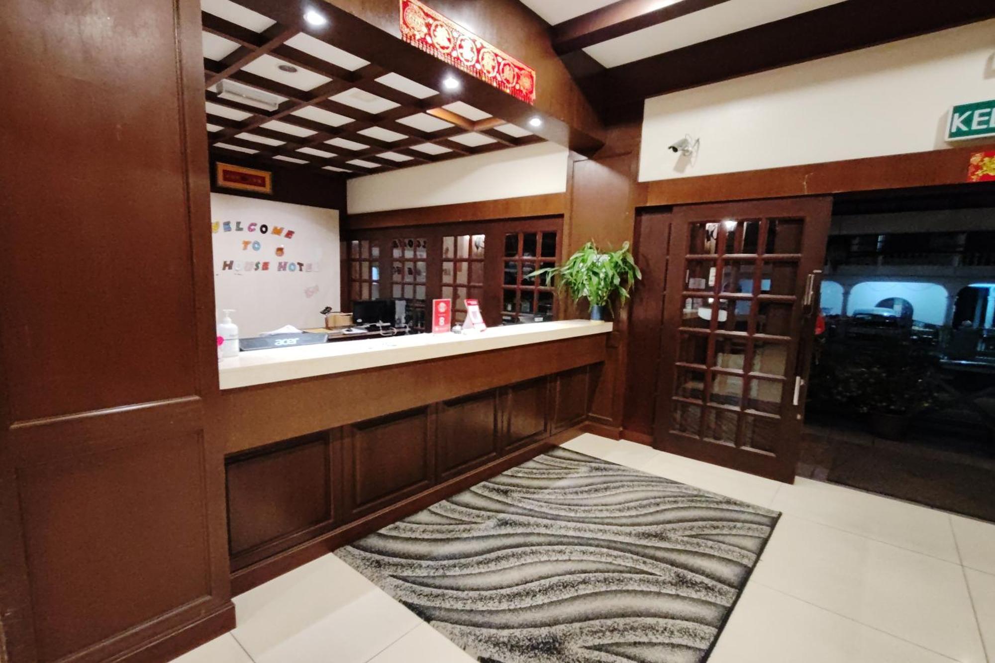 ברינצ'אנג Iris House Hotel מראה חיצוני תמונה